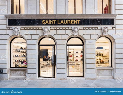 Saint Laurent Stores in Italy 